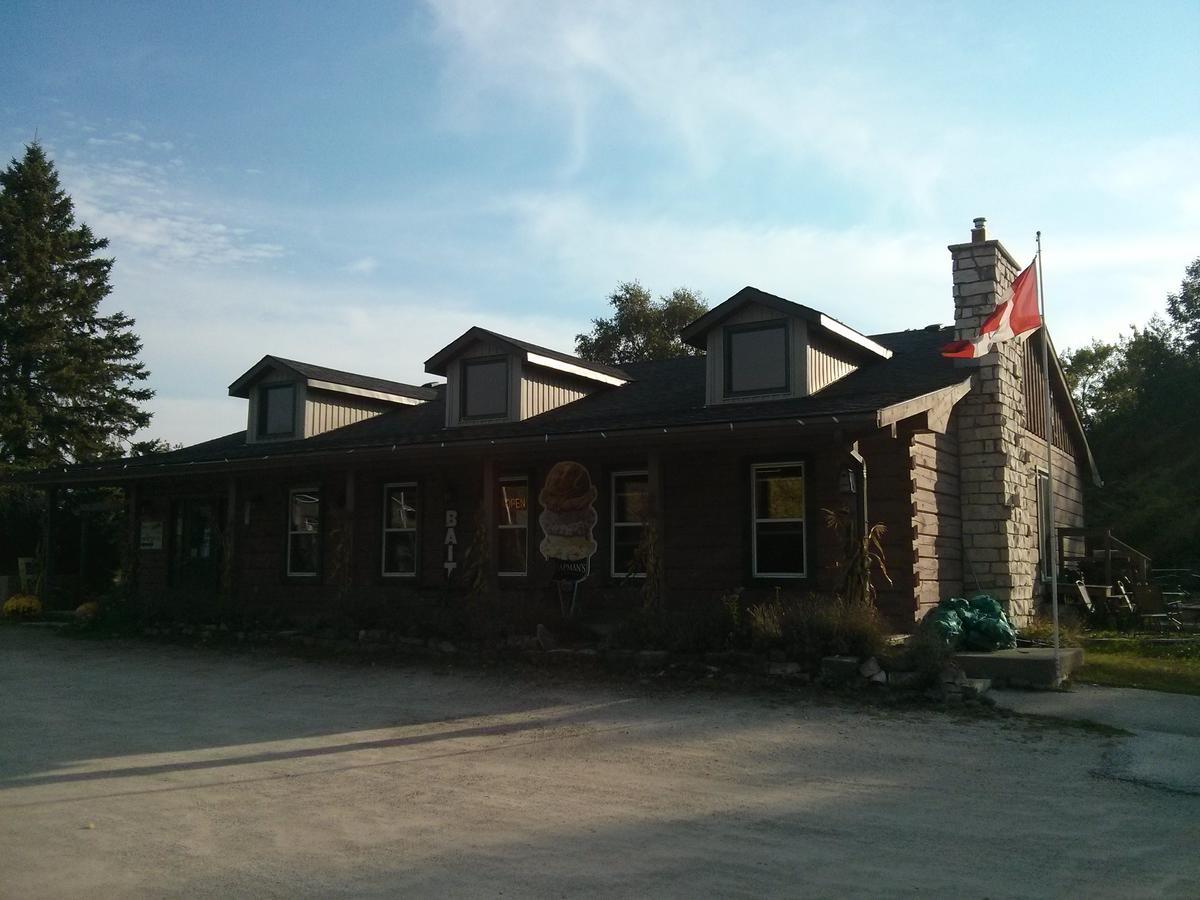 The Spirit Rock Outpost & Lodge Wiarton Exterior photo