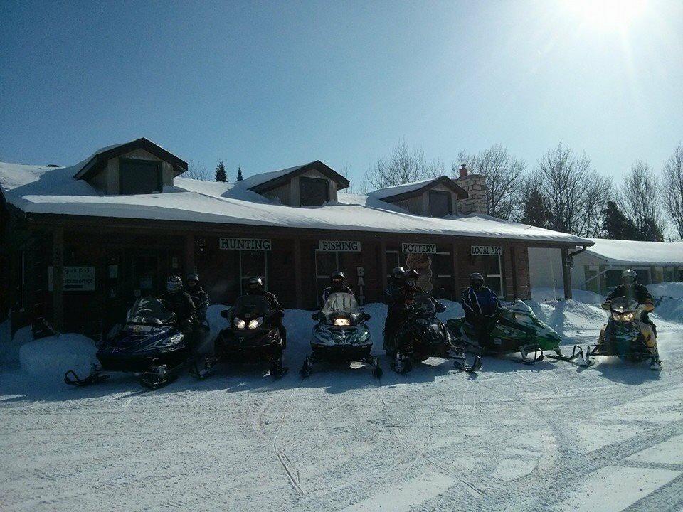 The Spirit Rock Outpost & Lodge Wiarton Exterior photo