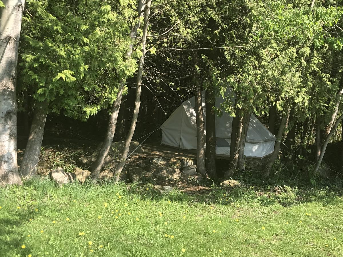 The Spirit Rock Outpost & Lodge Wiarton Exterior photo