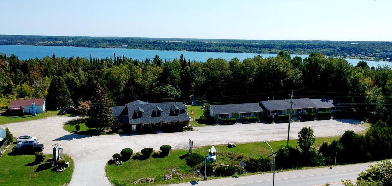 The Spirit Rock Outpost & Lodge Wiarton Exterior photo